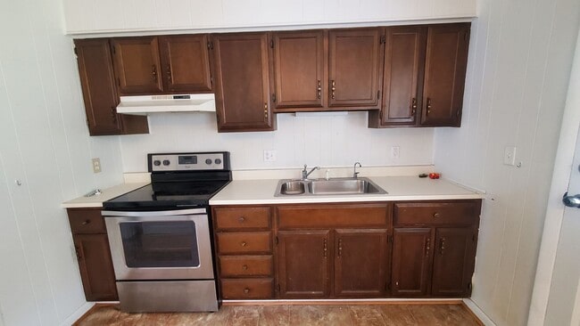 Building Photo - Welcome to this charming 3-bedroom, 1.5-bath home in Dunnellon, FL!