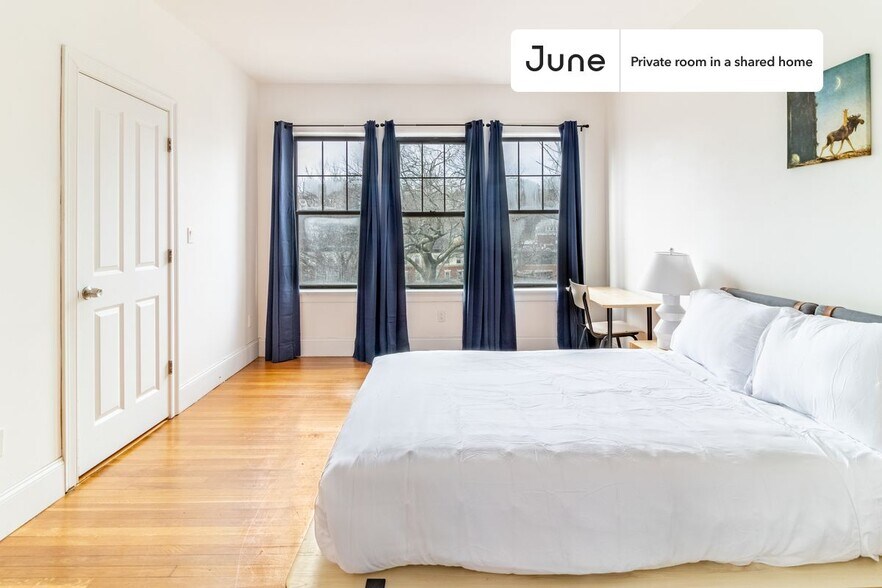 Primary Photo - Private bedroom in 4 bed/2 bath Home