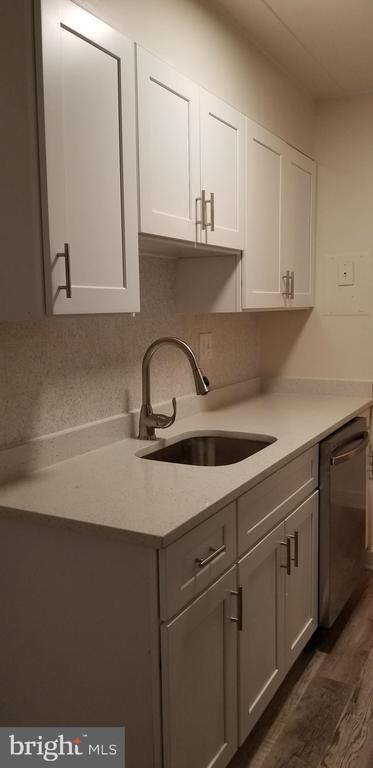 Building Photo - 3320 Hewitt Ave