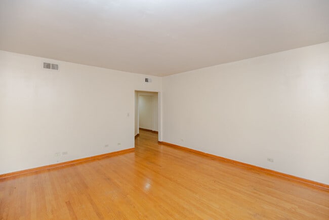 Building Photo - 9424 S Laflin St