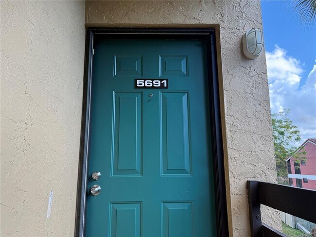 Building Photo - 5691 Ashton Lake Dr