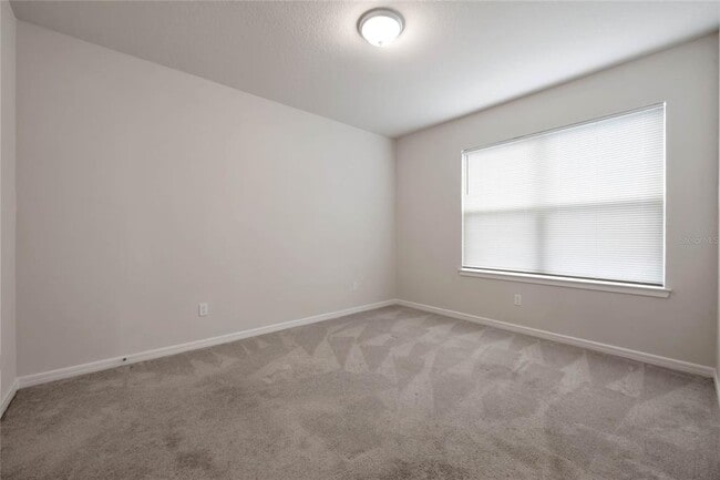 Building Photo - 1917 Summer Serenity Dr