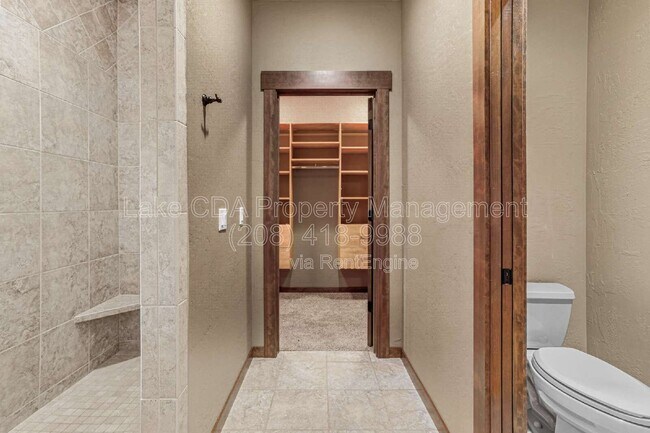 Building Photo - 8668 N Stable Trace Ct