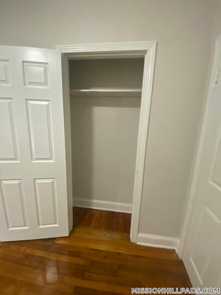 Building Photo - 184 Walnut Ave