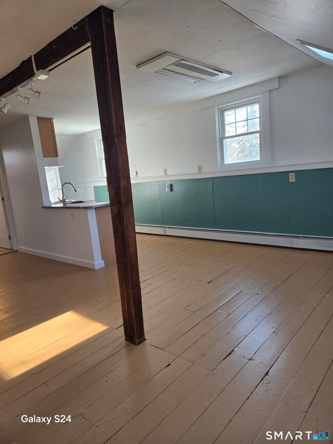 Building Photo - 60 Grove St