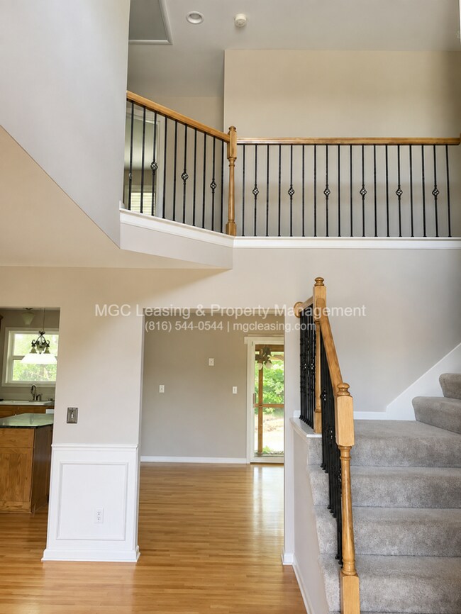 Building Photo - Stop scrolling—your dream home in Lee’s Summit is officially here!