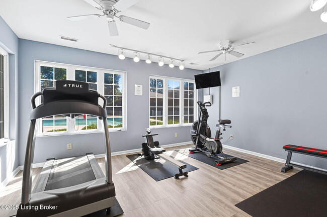 Building Photo - 1239 Westlynne Way