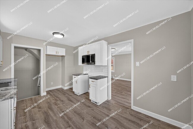 Building Photo - 16836 Rutherford St