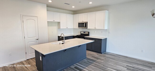 Building Photo - 1303 22nd Ave