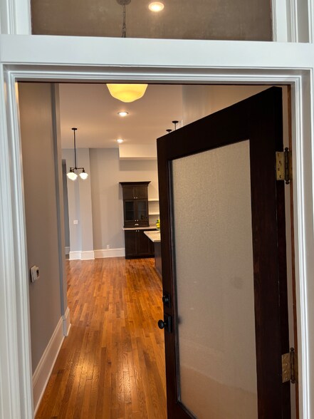 Building Photo - 202 3rd Ave