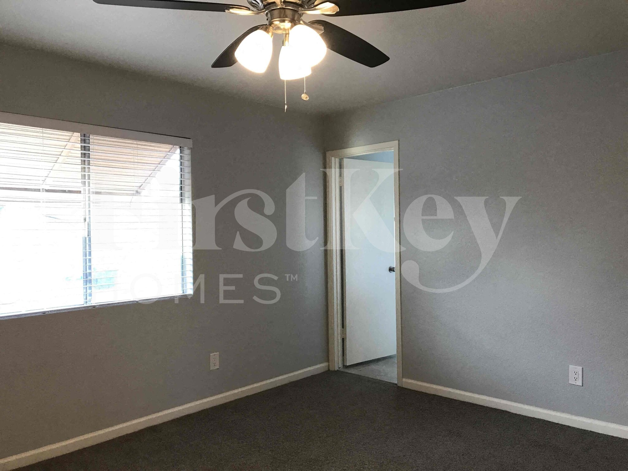 Building Photo - 8923 W Harmont Dr