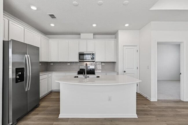 Building Photo - 368 Woods Ln