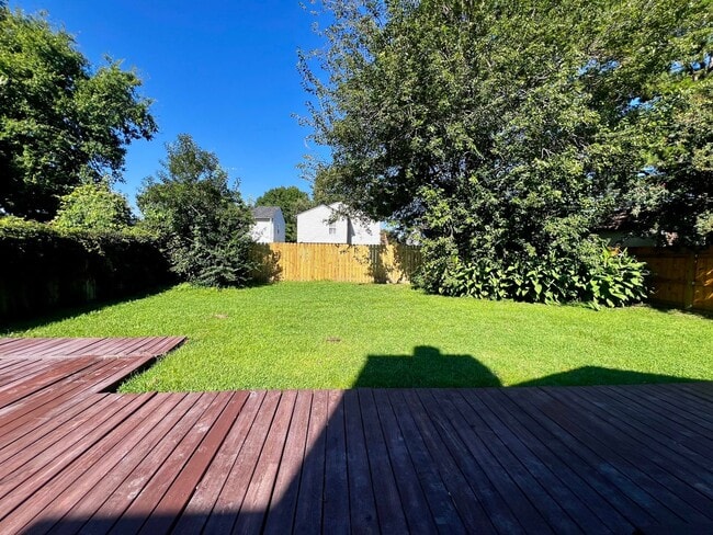 Building Photo - Must-See 3-Bedroom Home in Rosemont Forest!