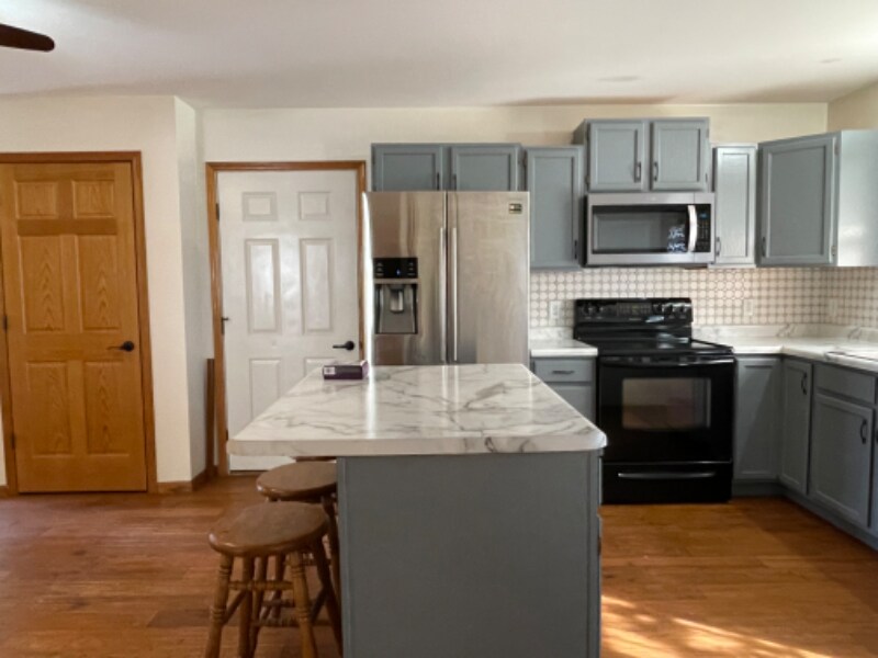 Building Photo - 1610 N Hume Ave