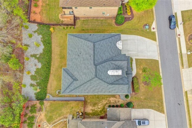 Building Photo - 2540 Maple Ridge Ln
