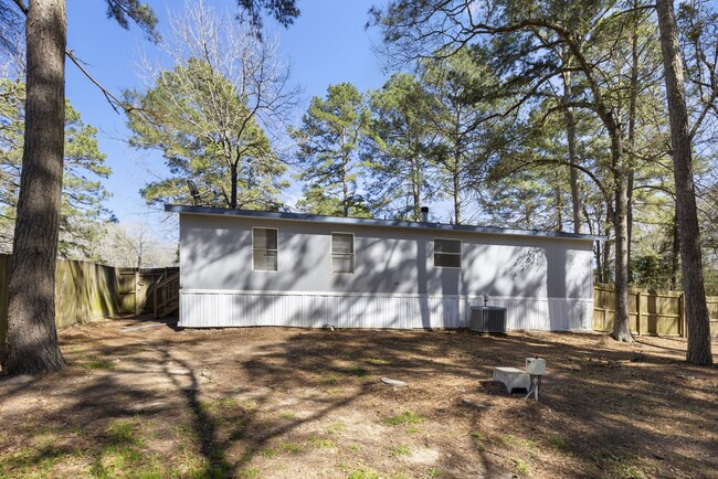 Building Photo - 4460 Grand Oaks Dr