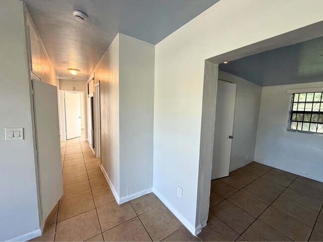 Building Photo - 20520 NW 24th Ct