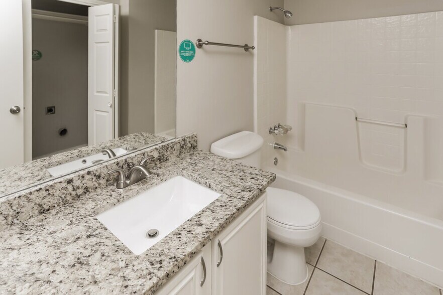 Building Photo - 317 Glen Meadow Dr