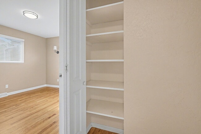 Building Photo - 8624 W Florida Ave