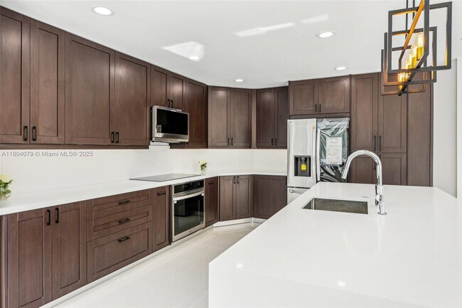 Building Photo - 20160 NW 9th Dr