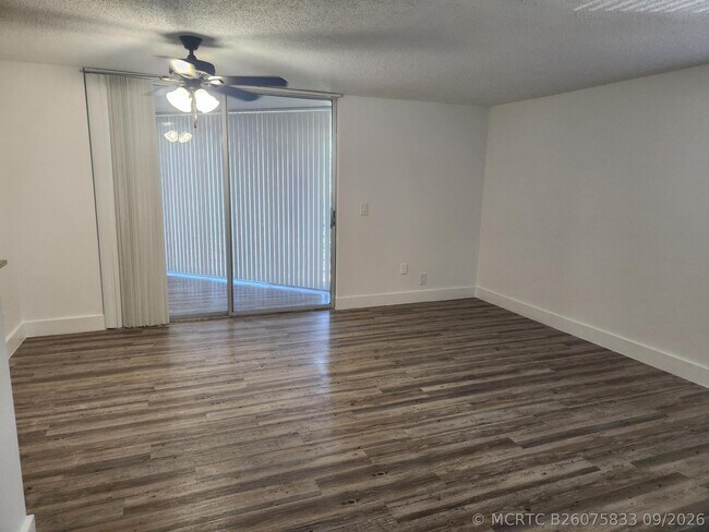 Building Photo - 3100 N Pine Island Rd