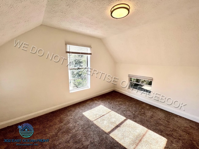 Building Photo - Amazing 4 bedroom / 1 bathroom home available!