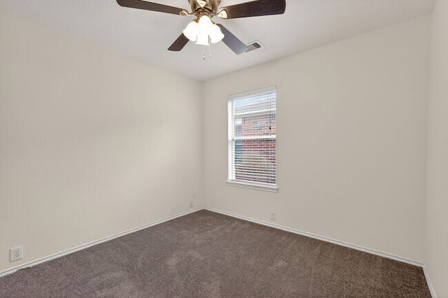 Building Photo - 20114 Larkspur Landing