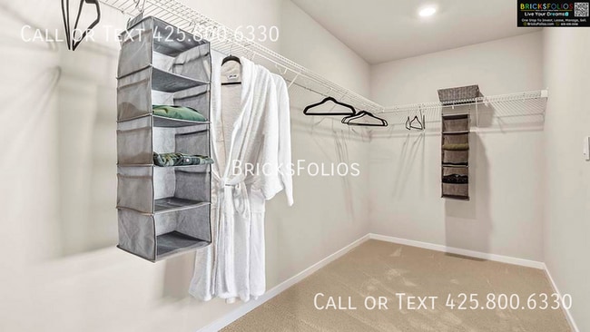 Building Photo - Ideally located near I-5, JBLM, shopping centers, top-rated schools, and outdoor recreation.