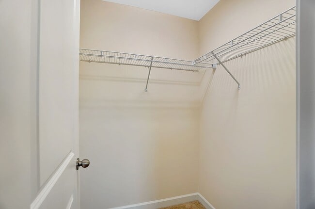 Building Photo - 3 Bedroom Townhome in Steele Creek!