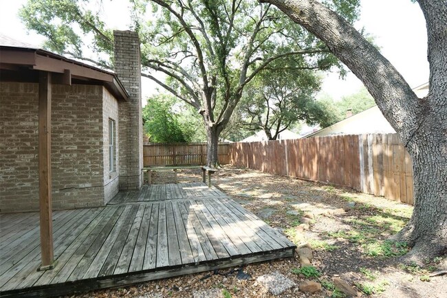 Building Photo - 5302 Prairie Creek Dr