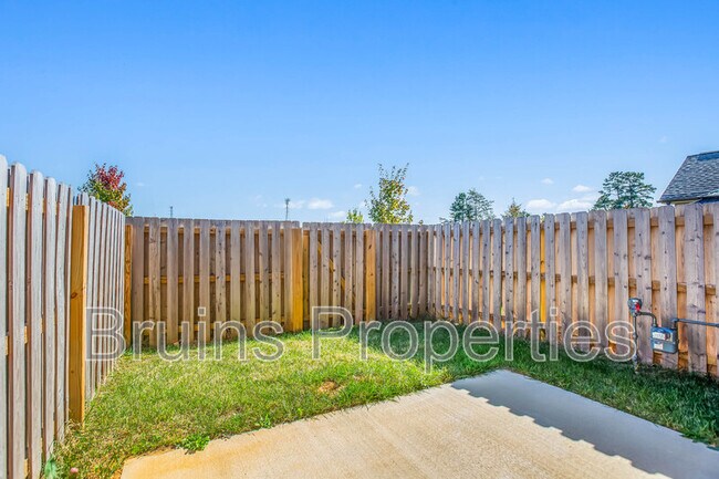 Building Photo - 4752 Willowstone Dr