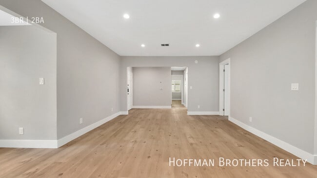 Building Photo - 646 Hauser Blvd