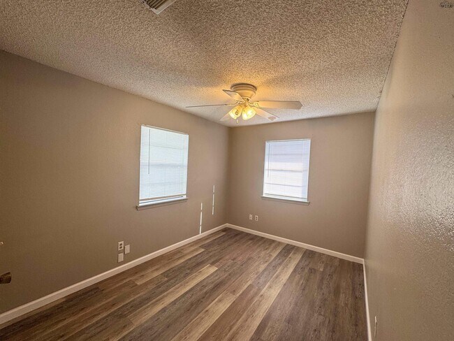 Building Photo - 1407 Hunt St