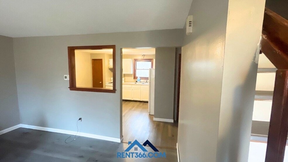 Building Photo - 65 Wisteria St