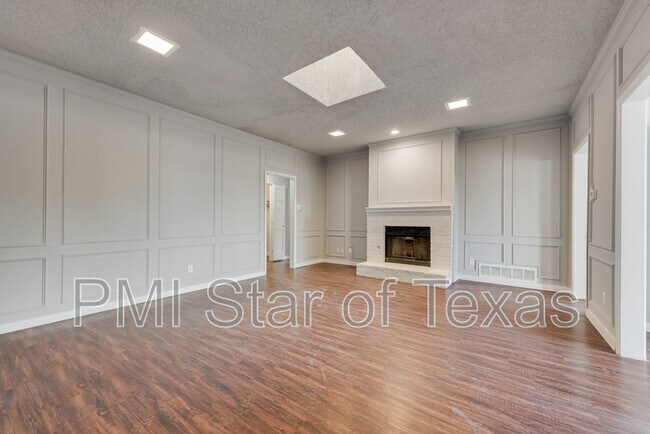 Building Photo - 13214 Fall Mnr