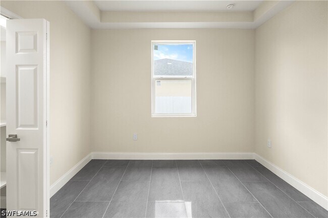 Building Photo - 1043 Albert Ave