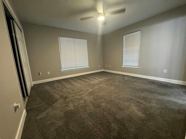 Building Photo - 2408 Escambia Dr