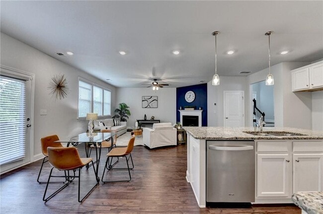 Building Photo - 2017 Yvette Wy