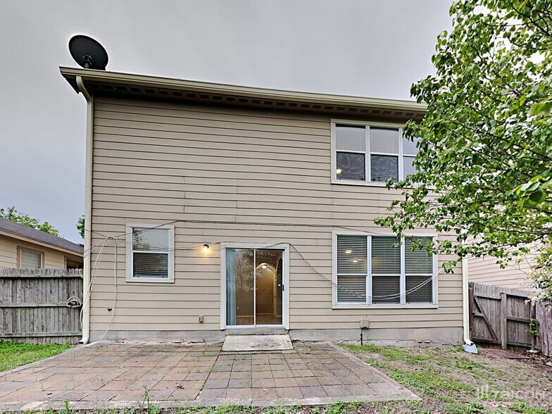 Building Photo - 6243 Post Ml