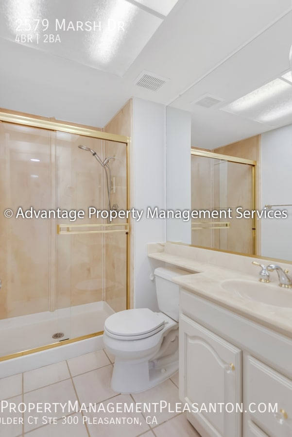 Building Photo - 2579 Marsh Dr