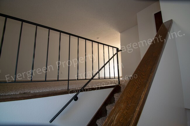 Building Photo - 3 Bedroom, 2 Bath Home in Fort Collins!