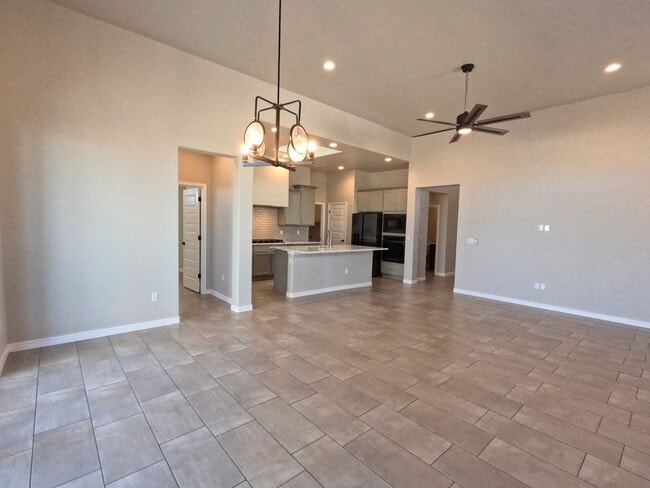 Building Photo - 3729 Santa Clarita Ave