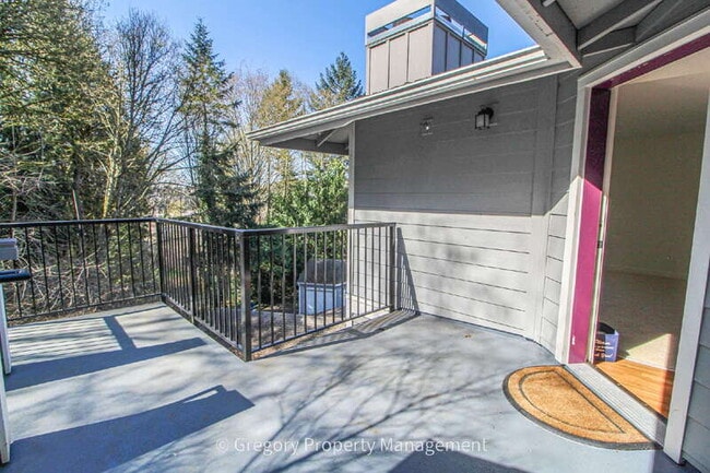 Building Photo - 12023 NE 204th Pl