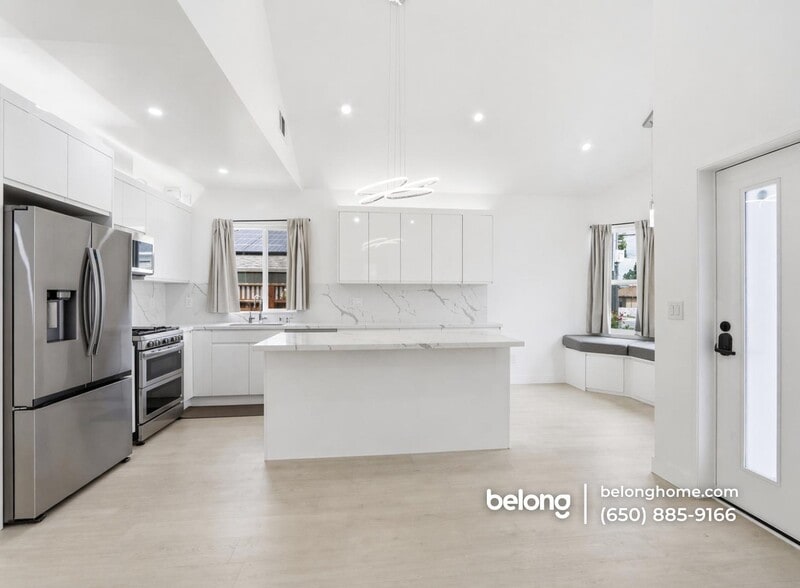 Building Photo - 1395 Vine St