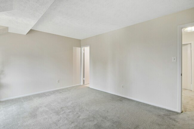Building Photo - 4604 Dow Ct