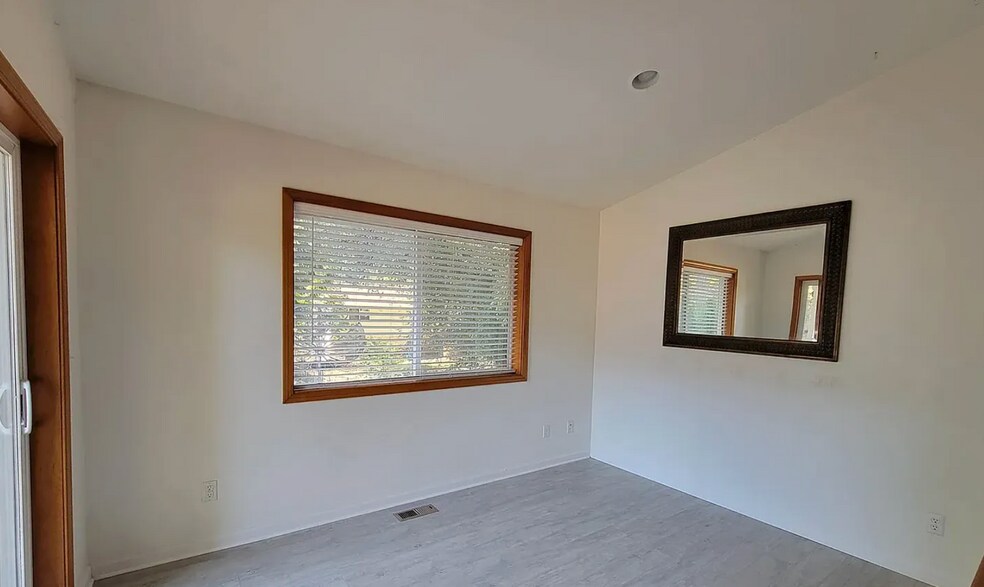 Building Photo - 17805 80th Street Ct E