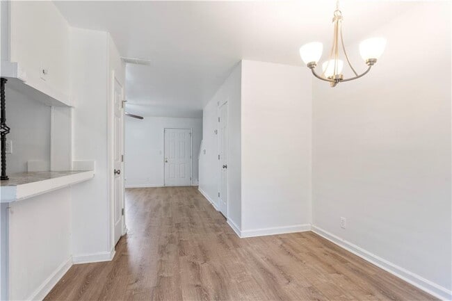 Building Photo - 1585 Springleaf Point SE