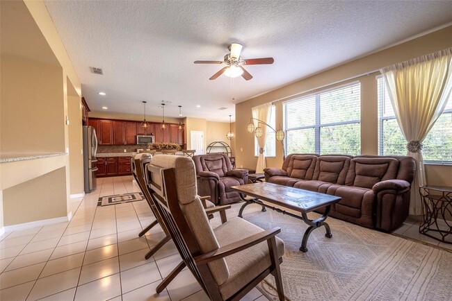 Building Photo - 207 Black Springs Ln