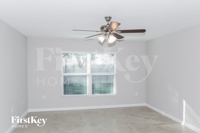 Building Photo - 437 Earhart Dr