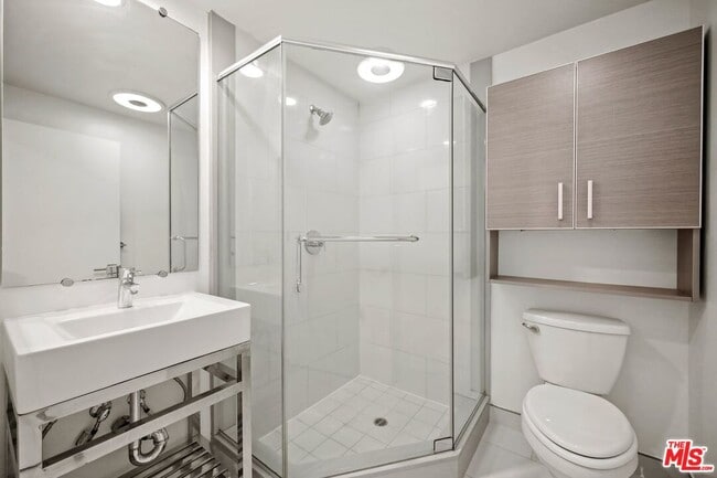 Building Photo - 11818 Dorothy St